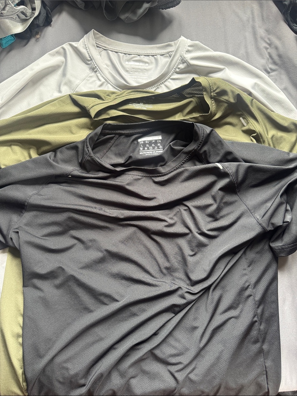 Men's Performance Crew Neck Shirt - Black, Olive & White